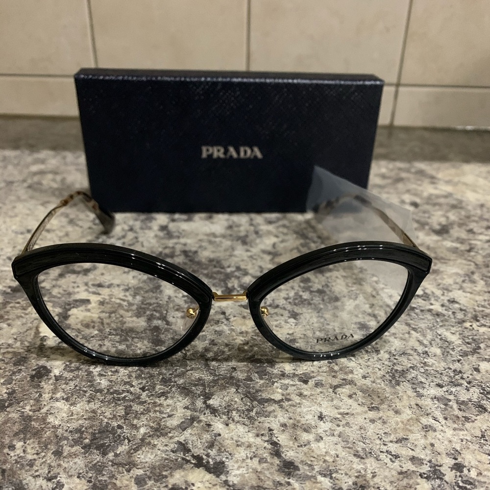 ‼️ Authentic PRADA eyeglasses purchased when in London❤️
